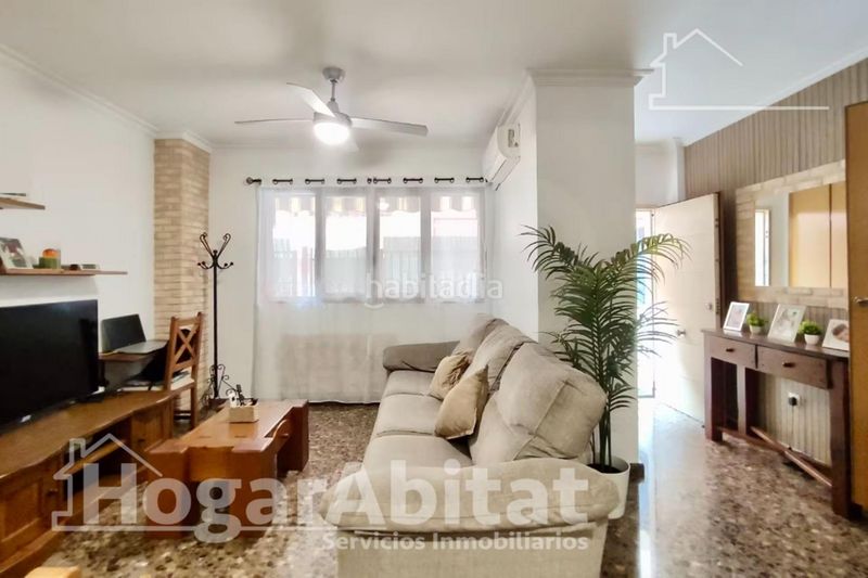 Foto 6da89cf1-2b57-4c6f-adc8-1130d60a2eaf. Casa adosada precioso adosado en residencial con piscina, garaje y dos terrazas en Sagunt