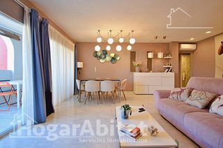 Etagenwohnung  Calle marina alta. Reformado luminoso de tres dormitorios con terraza y vista a mon