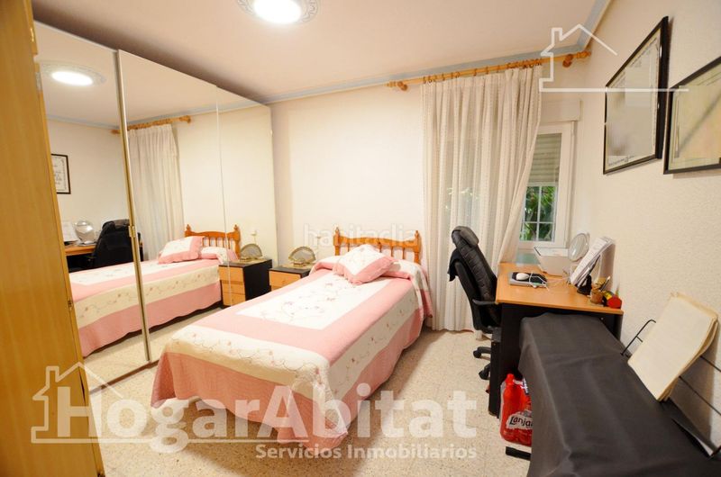 Foto eecbc231-3232-4805-8227-dd5057366817. Pis amb calefacció aparcament a Juan XXIII Alicante