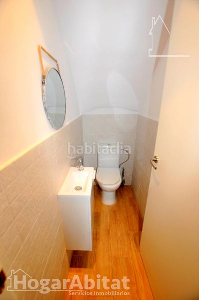 Foto 1d25a7bb-7b3e-4d50-b6fd-af50d05c50d2. Casa adosada gran adosado en residencial, sofisticado y luminoso con garaje y dos terrazas en San Antonio de Benagéber