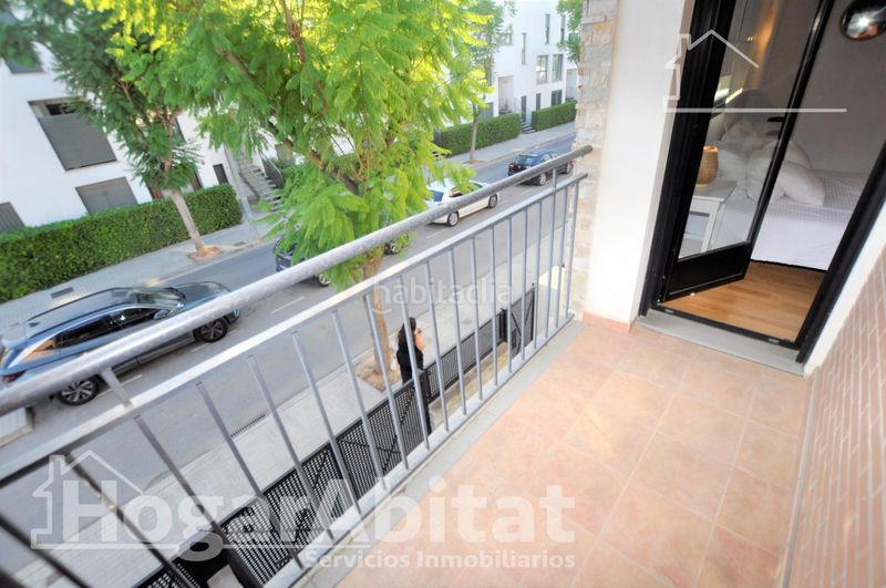 Foto 783d4345-8c52-48f9-a9f7-83ccec6a6fd4. Casa adosada gran adosado en residencial, sofisticado y luminoso con garaje y dos terrazas en San Antonio de Benagéber
