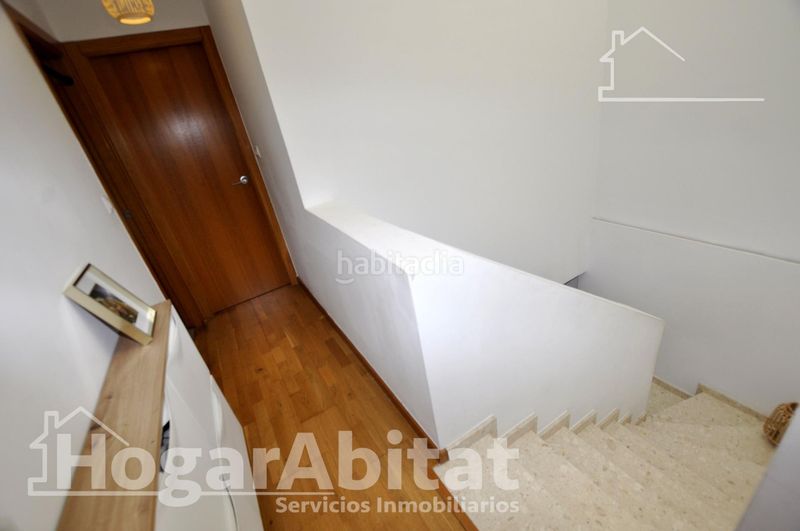 Foto 792d3030-1f3c-496b-a58c-dfaa224ef76d. Casa adosada gran adosado en residencial, sofisticado y luminoso con garaje y dos terrazas en San Antonio de Benagéber