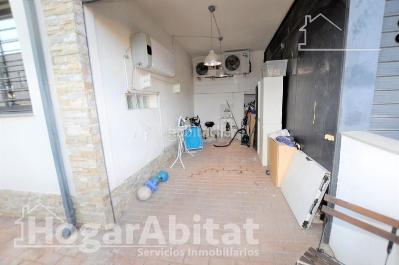 Foto 7d36913d-aecc-411d-8f54-4ff3c9a0dc8e. Casa adosada gran adosado en residencial, sofisticado y luminoso con garaje y dos terrazas en San Antonio de Benagéber