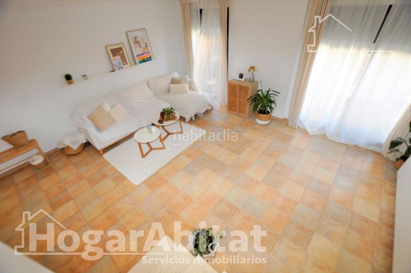 Foto 7f2011ce-bb74-4155-822d-f4227272a75c. Casa adosada gran adosado en residencial, sofisticado y luminoso con garaje y dos terrazas en San Antonio de Benagéber