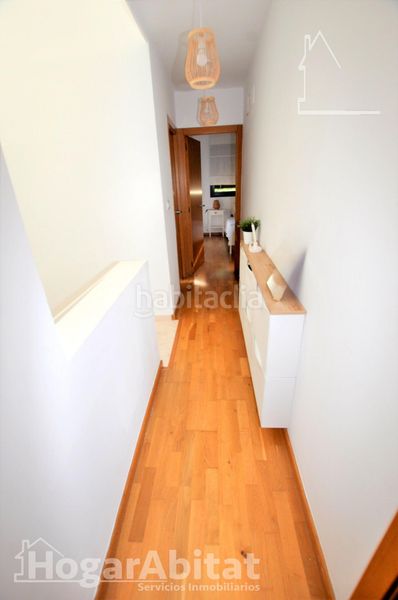 Foto e1334855-40f8-4162-9f84-a9b81dbbf1cf. Casa adosada gran adosado en residencial, sofisticado y luminoso con garaje y dos terrazas en San Antonio de Benagéber