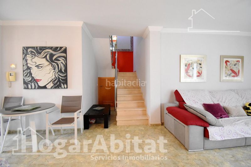 Foto 0c2c9aad-9fbe-4e3e-9037-608d634eb1d6. Casa adossada amb aparcament a Miramar