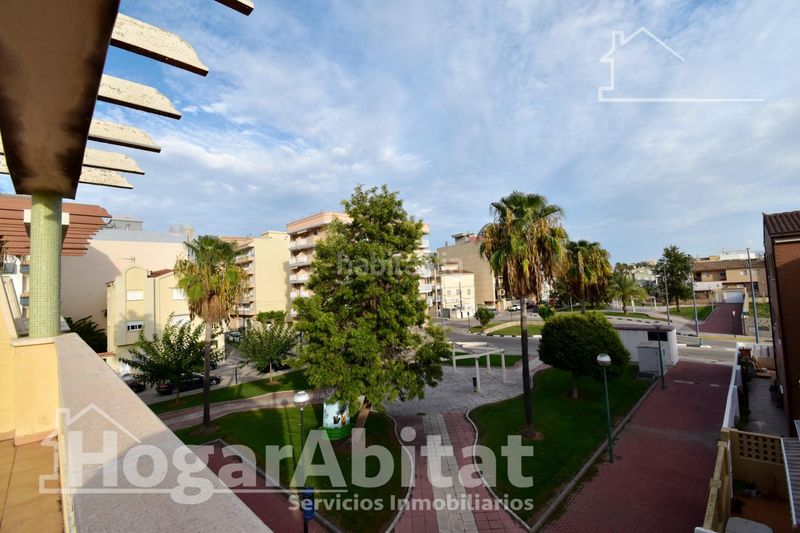 Foto 16a2e4cf-de55-4d6f-a85c-fff166c21a34. Casa adossada amb aparcament a Miramar
