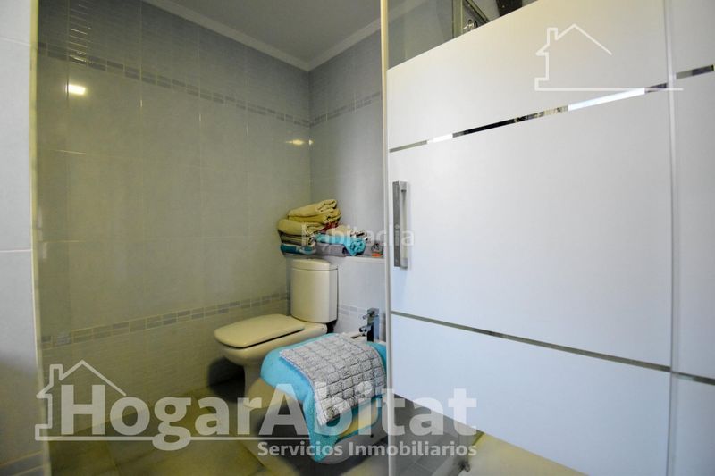 Foto 88c93639-7d55-46d5-b824-f7f8d207251c. Casa adossada amb aparcament a Miramar