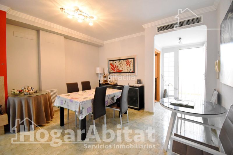 Foto 983818e1-8a51-48a9-b20a-ba94b76df0ff. Casa adossada amb aparcament a Miramar