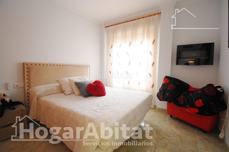 Foto a70987bb-b1d3-40e4-a7ab-5ce5327f676b. Casa adossada amb aparcament a Miramar