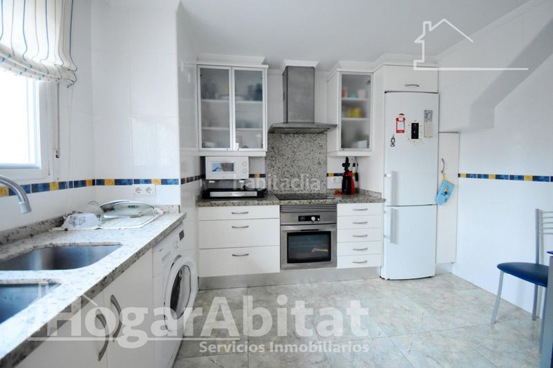 Foto b9ef1d69-5780-487a-9f8c-80249647ad83. Casa adossada amb aparcament a Miramar