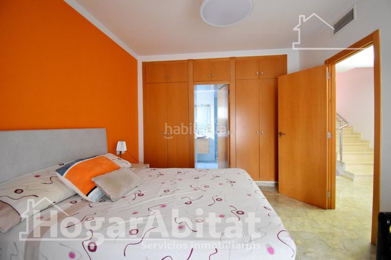Foto e5d4f56f-aa2e-4017-a97e-23c33fcd9635. Casa adossada amb aparcament a Miramar