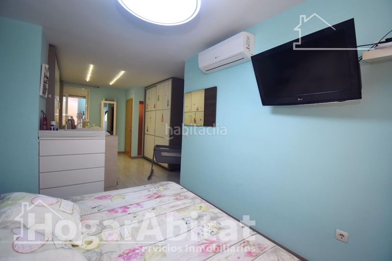 Foto 1e0a0a9f-a63a-4fa6-952d-9391524d9368. Casa adossada amb calefacció aparcament piscina a Almazora / Almassora