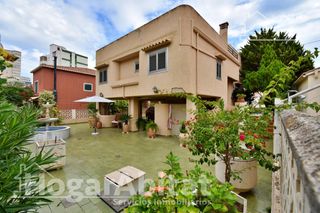 Chalet  Calle las barraques. Chalet con terraza, garaje y barbacoa cerca de playa de gandía