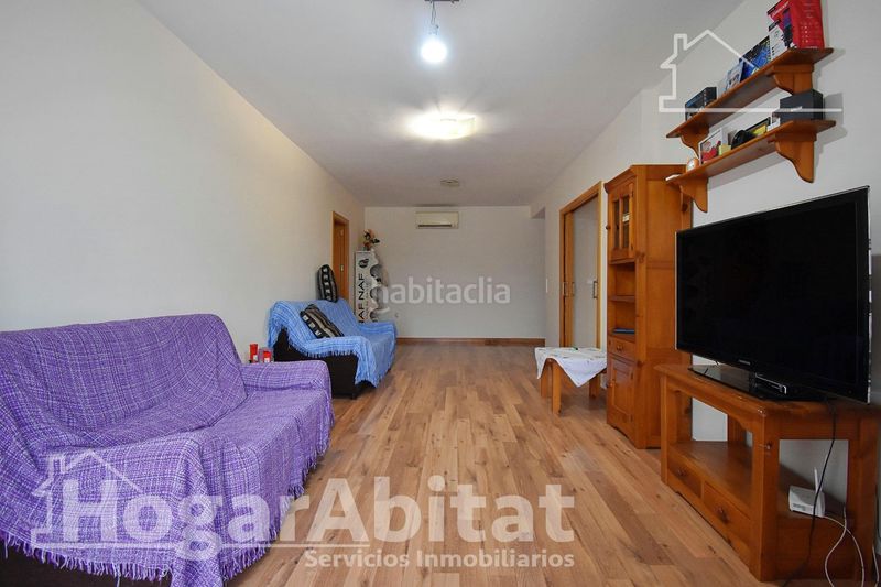 Foto 49707d8b-59af-4263-83f7-53ce989cc2c6. Pis amb aparcament piscina a Pobla del Duc (la)