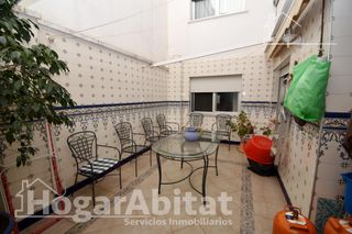 Flat  Calle santa teresa. Renovado y muy amplio con terraza y balcón