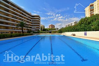 Pis  Avenida norte. Vistas al mar! dos por uno en residencial, reformado con piscina