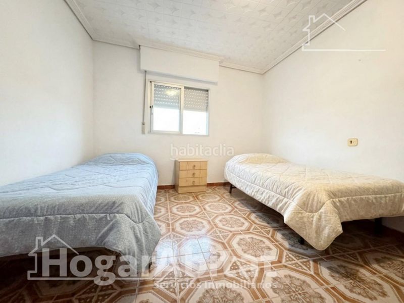 Foto f9a7ff9d-d4c4-448e-84d3-da2e93ebb0d1. Casa amb aparcament a San José-Los Metales Sagunt