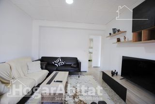 Appartamento  Calle gaieta garcia. Gran oportunidad! muy amplio de 4 dormitorios, con balcón junto
