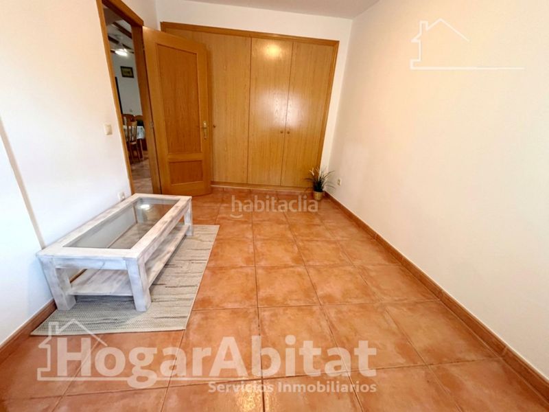 Foto 4aa77bbc-0dce-43e2-ba55-32bb23fdf2f9. Casa amb aparcament a San José-Los Metales Sagunt