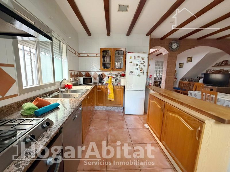 Foto 724dcec8-6113-4bb7-81e8-b3fd71ad8f3f. Casa amb aparcament a San José-Los Metales Sagunt