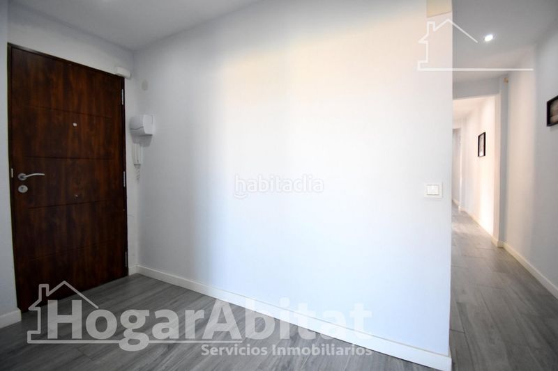 Foto b1df0f8b-c721-4970-8756-27ff13c4b45f. Pis a Corea Gandia