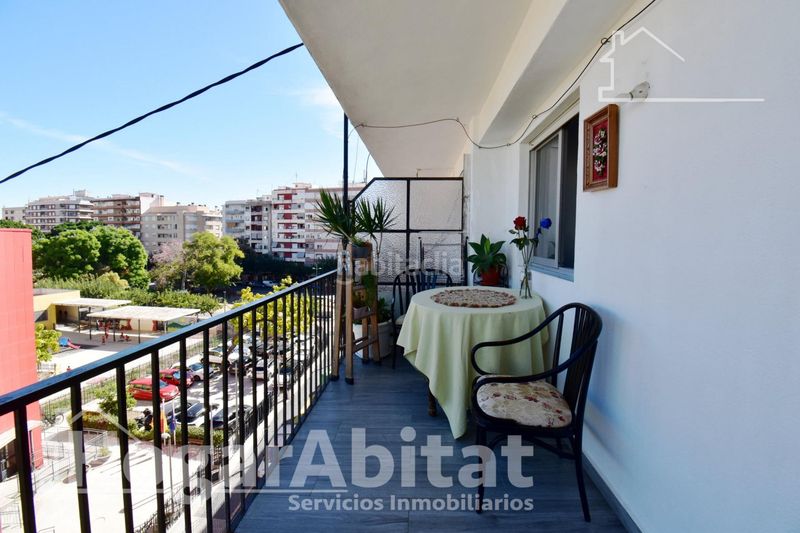 Foto bea30b99-d2dc-46f8-9b9b-c5a88a38b13c. Pis a Corea Gandia
