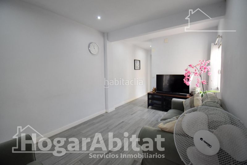 Foto c6f9e474-b729-499e-8c00-742d0e37f62e. Pis a Corea Gandia