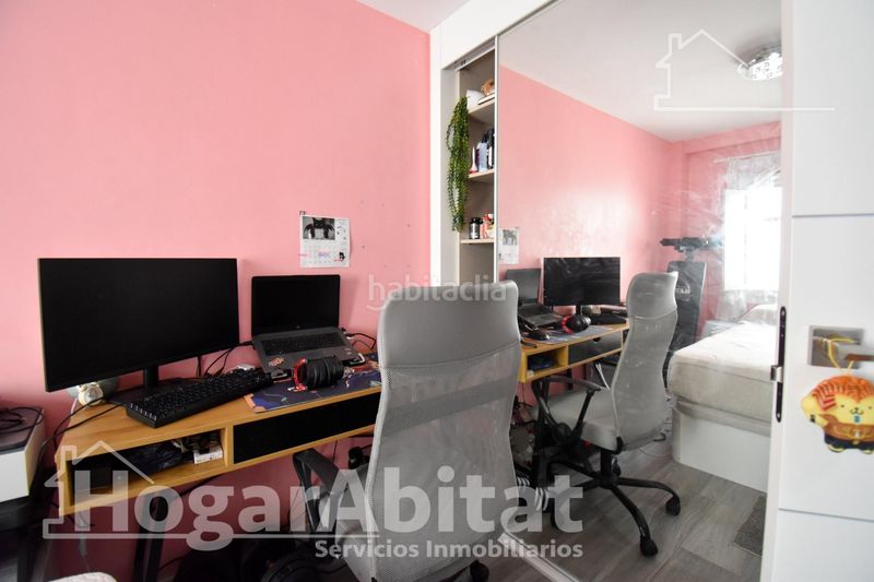 Foto eef22c71-db1e-40e6-b2b4-5b538717b53b. Pis a Corea Gandia