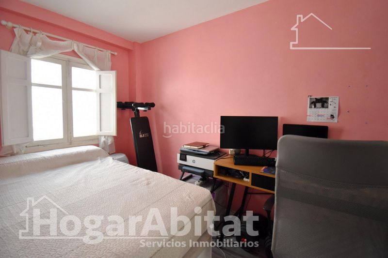 Foto f8a787f9-8402-40fe-87f5-b31837784a97. Pis a Corea Gandia