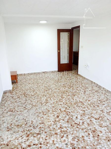 Foto d6660145-5f3c-4ace-b17a-4e14e0f5b97a. Pis a Almenara
