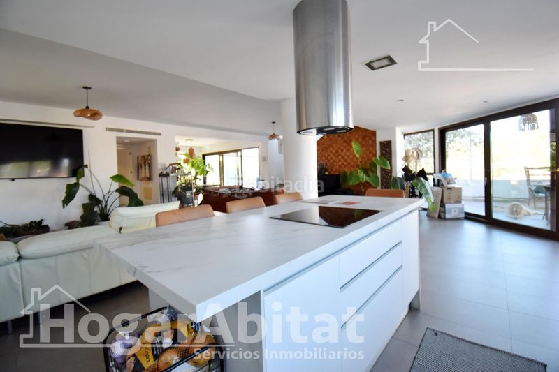 Foto 0d65566a-883c-4ac2-a427-936c49271c84. Chalet with parking pool in Urbanizaciones Gandia