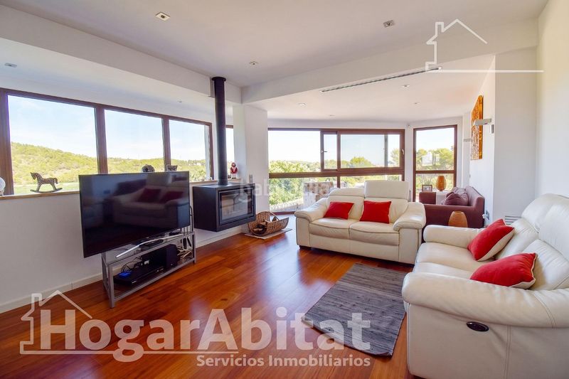 Foto 52b12346-24a2-4e18-aa4a-fcd13d4bb8fd. Chalet with parking pool in Urbanizaciones Gandia