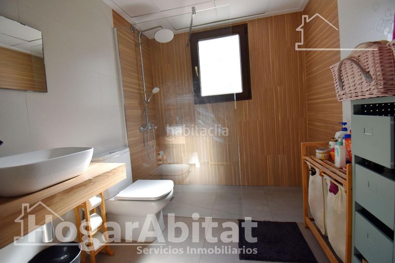 Foto 8cb33b28-a8d4-471e-b9e7-d648771ff296. Chalet with parking pool in Urbanizaciones Gandia