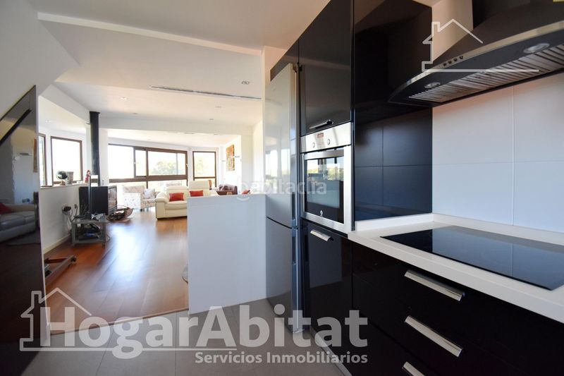 Foto ba7bc3cb-a6a4-47b7-b9db-8028e568a145. Chalet with parking pool in Urbanizaciones Gandia