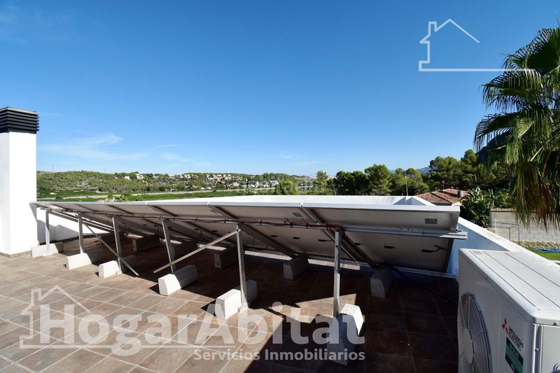 Foto c0064849-8fb6-4135-b8c3-c4a91615db56. Chalet with parking pool in Urbanizaciones Gandia