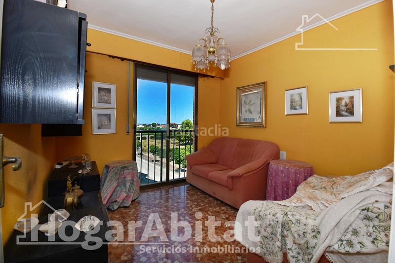 Foto 9cbcddef-14c7-438b-9b49-fe56bee519f7. Pis a Ondara