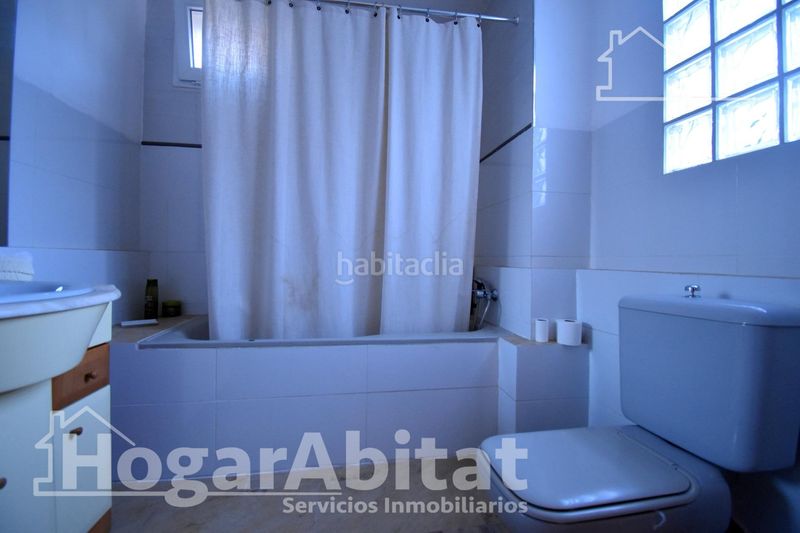 Foto 987a3947-b312-4023-a736-10da042db99c. Casa amb calefacció aparcament a Bellreguard