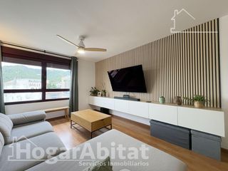 Appartement  Avenida san cristóbal. Hogar de lujo! amplio, sofisticado y reformado, con patio y gara