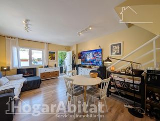 Casa adossada  Calle monte de santa pola. Cerca del mar! precioso adosado reformado en residencial, con so