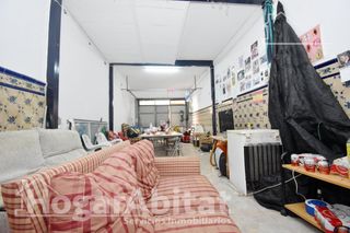 Haus  Calle pedro alcázar. Oportunidad de inversión! casa con balcón y patio en el centro