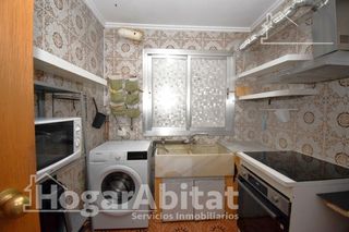 Etagenwohnung  Calle calle zaragoza. Amplio y exterior de dos dormitorios con balcón en torrent