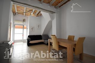 Casa  Calle de estrella. Casa acogedora y semireformada con patio