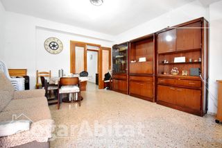 Appartement  Calle valència, de. Oportunidad! amplio, luminoso y exterior con ascensor y balcón,