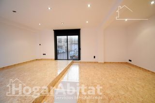 Pis  Plaza esglesia. Espacio familiar y comodidad absoluta en este piso totalmente ex