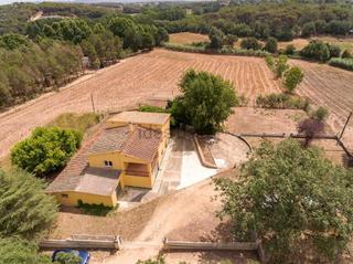 Maison à Carrer pau casals 560. Masia reformada con 13.000m de parcela