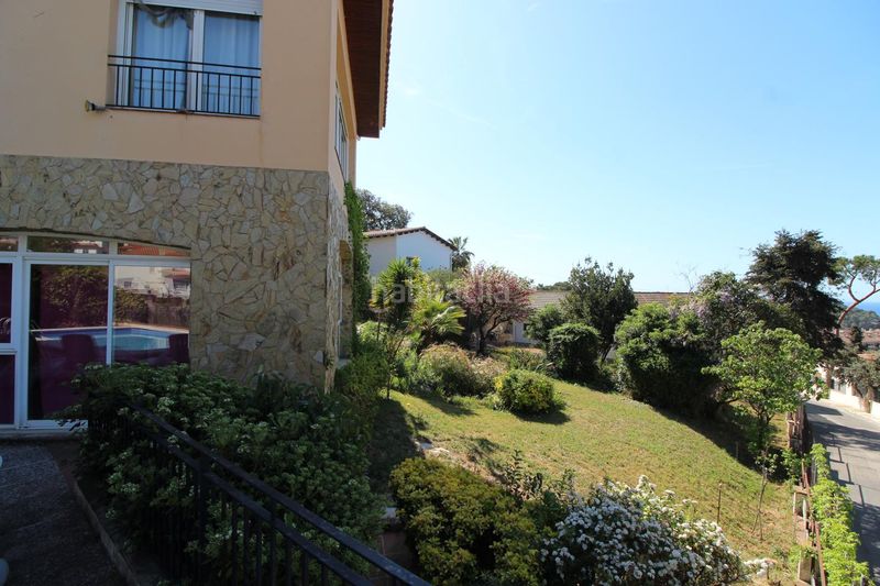 Foto f8756fa2-c717-400c-af38-4d447e9e043e. Casa amb calefacció aparcament piscina a Roca Grossa Lloret de Mar
