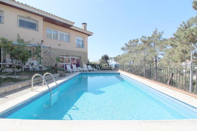 Foto 514f9adf-e212-42e3-9beb-59c0b10c6d04. House with heating parking pool in Roca Grossa Lloret de Mar