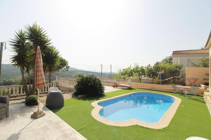 Foto c54f59b4-484f-452b-8a76-6ef94228c9a5. Casa a carrer falguera 49 a Aiguaviva Parc Vidreres