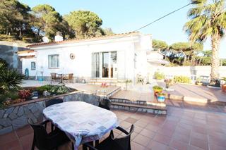 Casa a Carrer lloret 21. Bonita planta baja con garaje